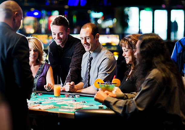 777rt How Casino Holdem Table Works